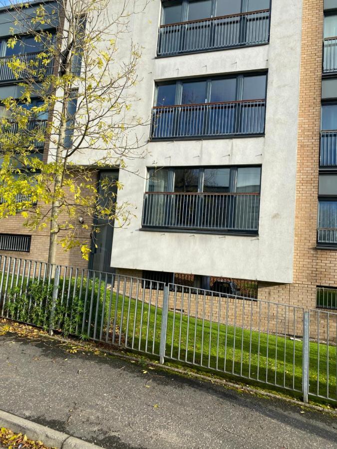 City Centre 2 Bedroom Apartment, Secure Parking. Glasgow Kültér fotó