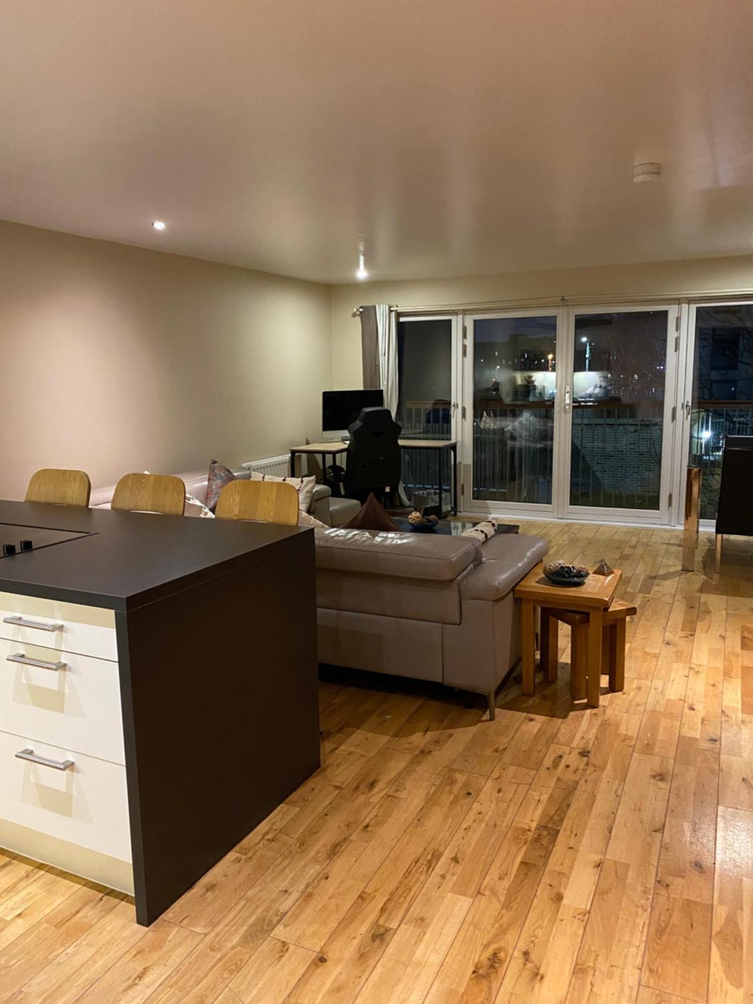 City Centre 2 Bedroom Apartment, Secure Parking. Glasgow Kültér fotó
